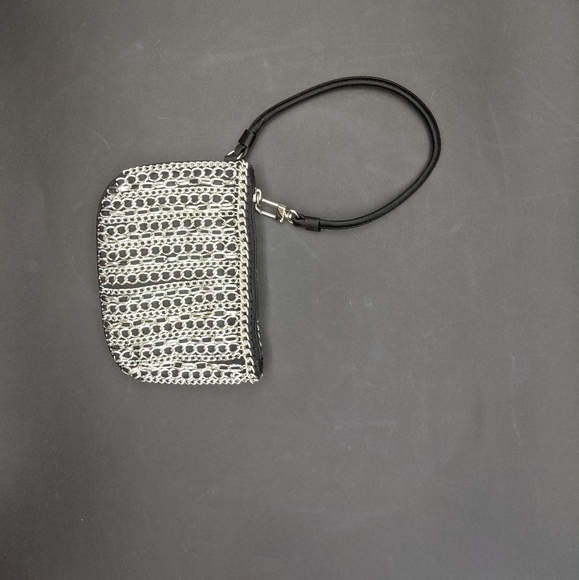 Express chain wristlet